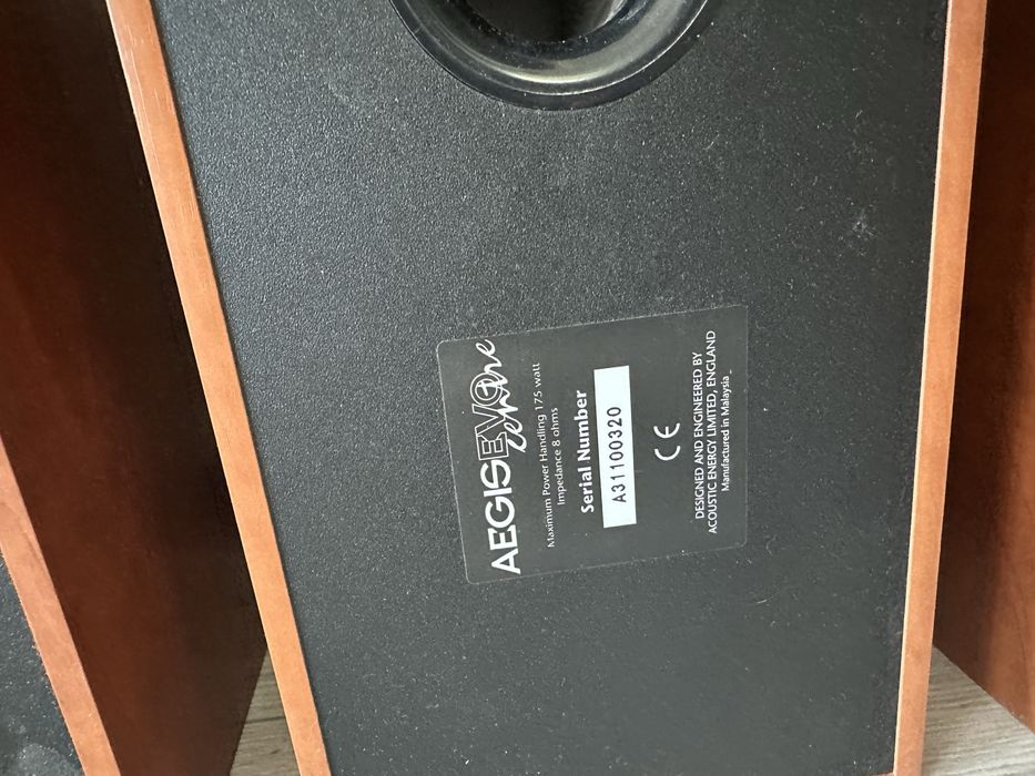 Колонки Aegis evo one и Aegis evo centro