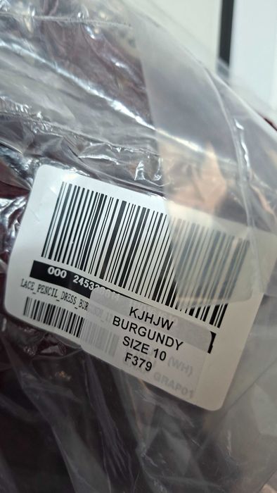 Myleene Klass бордо дантелена рокля с контрастни кантове