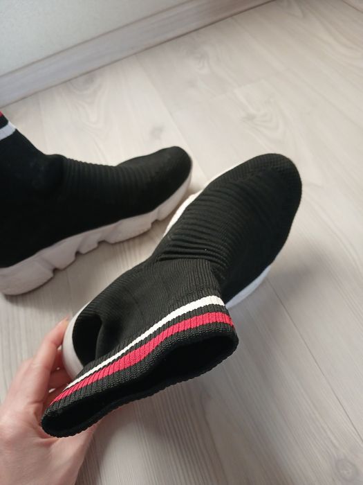 Спортивная обувь распродажа