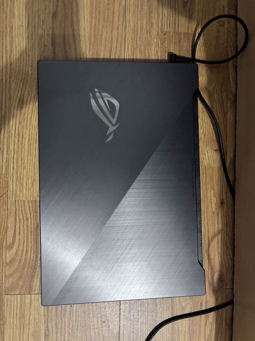 !VAND URGENT! Laptop Asus ROG strix scar ||
