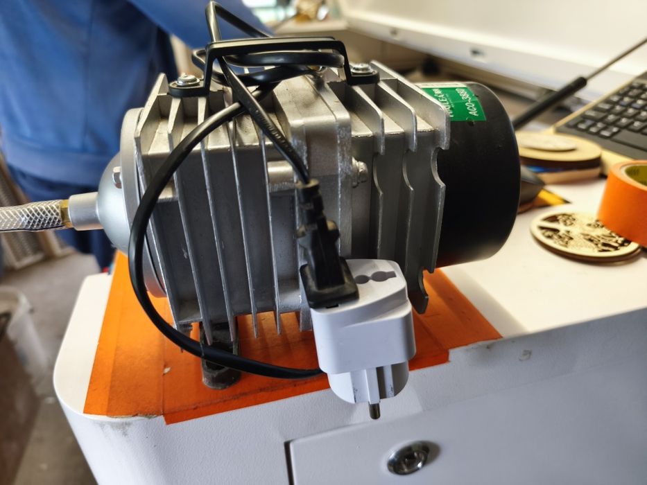 Малък компресор за сгъстен въздух!