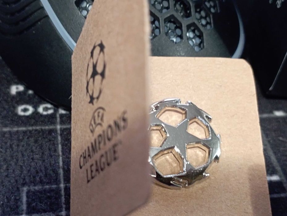 Оригинални значки на Шампионска лига на УЕФА