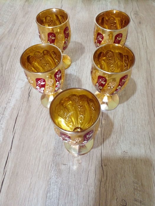 Стакан рюмкалар бор