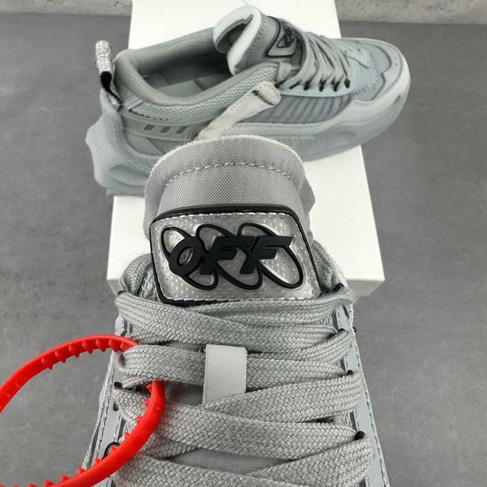 Adidasi Off White ODSY 1000