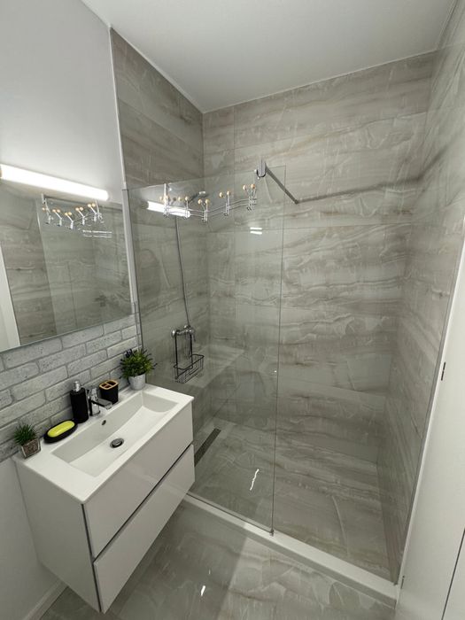 Inchiriez apartament doua camere