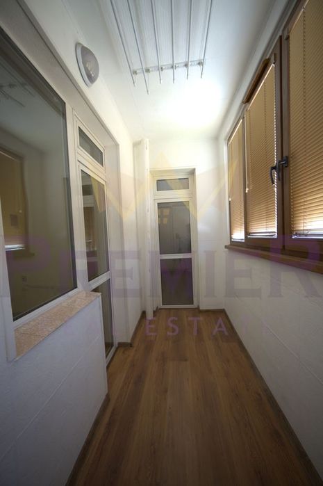 Продава се Тристаен апартамент в Бургас, Братя Миладинови - 90 кв.м за 1656 €/кв.м - Снимка #12