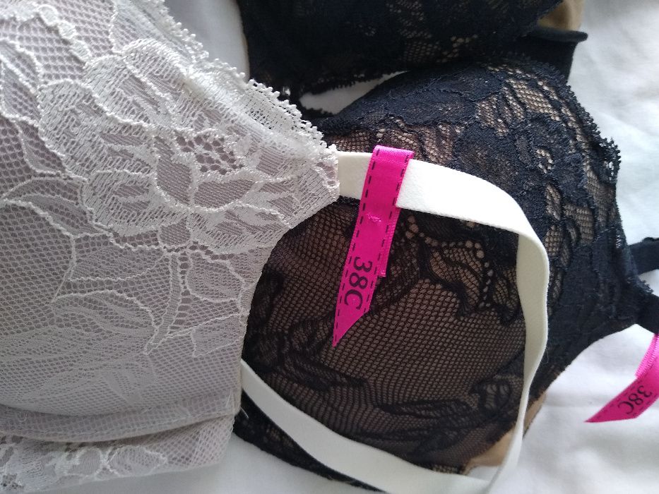 Сутиени 85С-луксозни