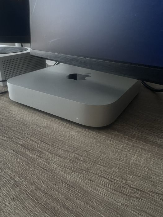 Mac mini M2 8-core
