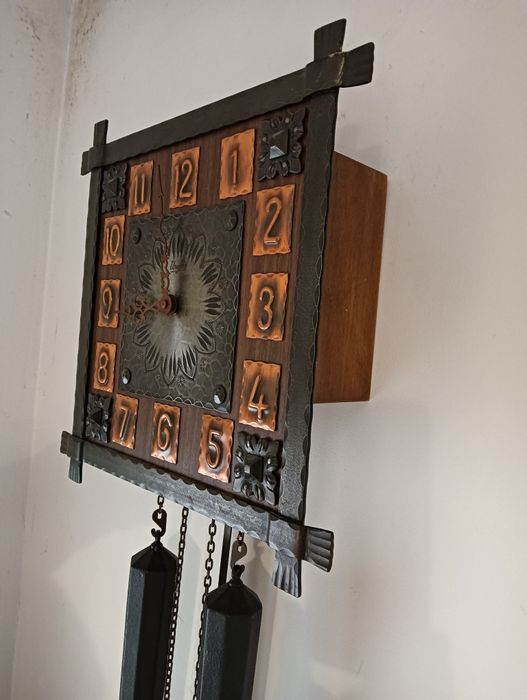 Ceas cu pendul antic
