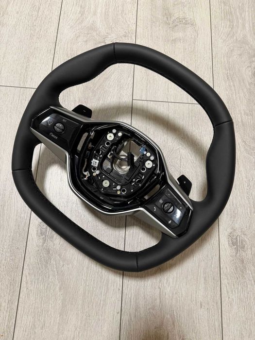 Volan BMW Seria 5/Seria 7 G60/ G70 / Padele / Incalzire/ Comenzi