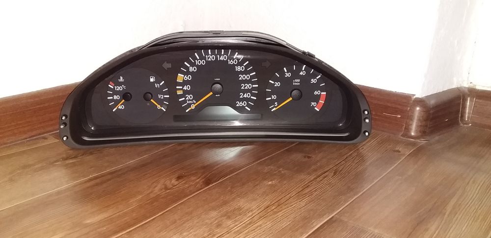 Щиток прибор на мерседес w210