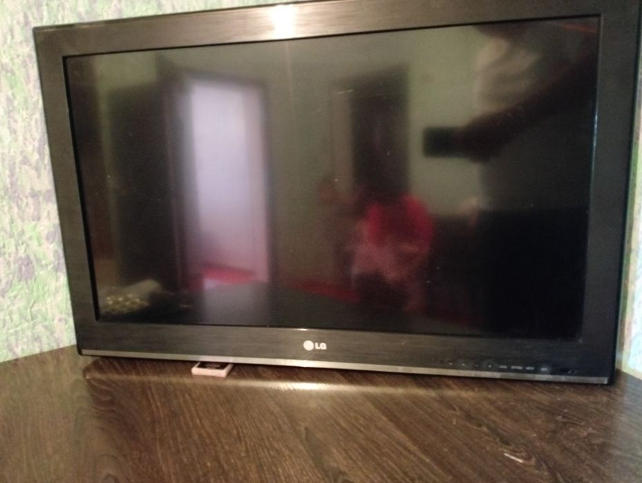 Телевизор.     LG