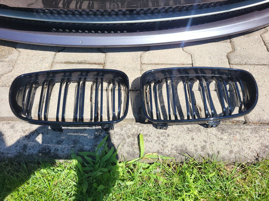 Bară față originală BMW Seria 1 E87 2008–2011 completă – stare foarte bună