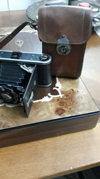 Aparat foto FOTH cu geanta de piele originala vechime 100 de ani