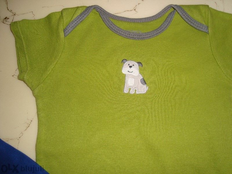 две бодита на Carter's - 6м