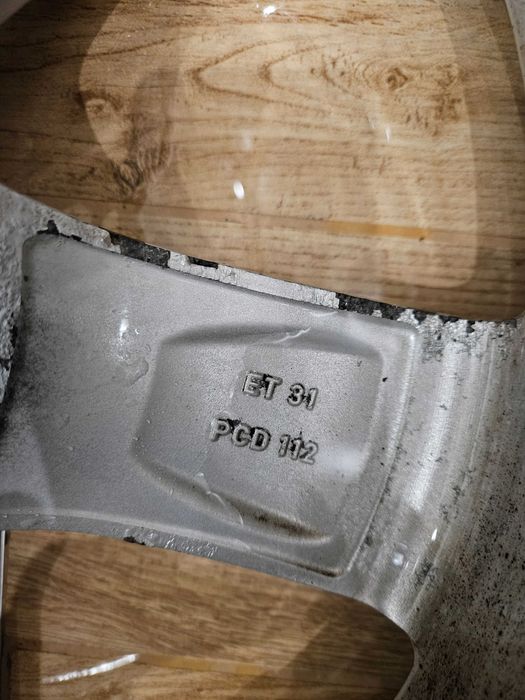 Джанти AUDI 18 " 8Jx18H2 ET31 + Гуми KUMHO WinterCraft WP52 245/40/R18