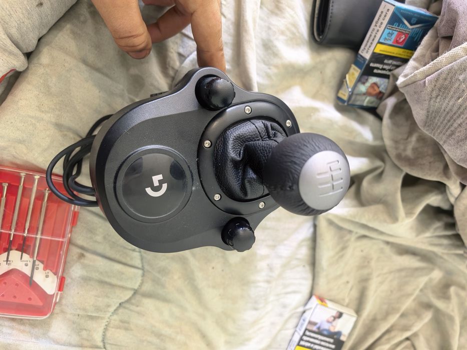 Продавам logitech g29 + shifter