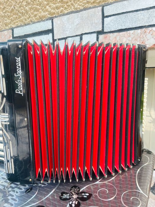 Акордеон  Paolo Soprani 48 баса