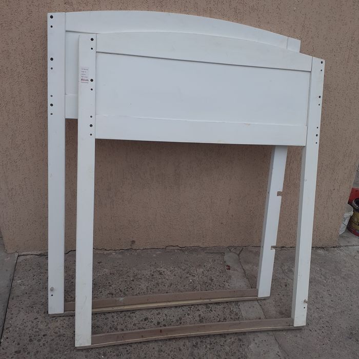 Pătuț pentru copii. Și cuier