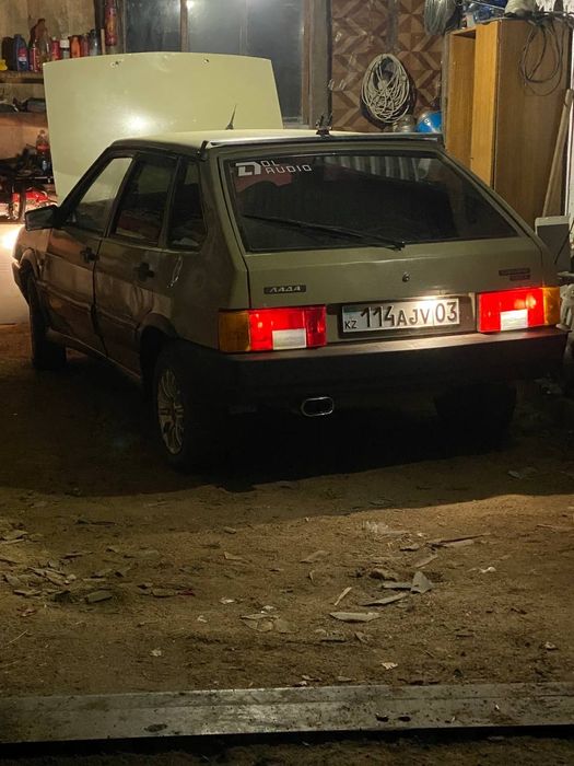 Продам ваз 2109.