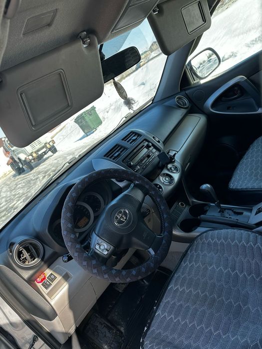 Продам Toyota Rav 4