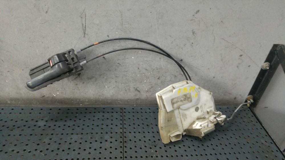 Broasca usa cu maner interior dreapta fata fiat sedici 189 8220179j22