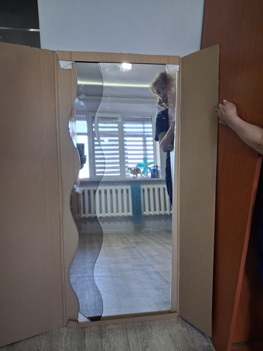 Продам зеркало новое