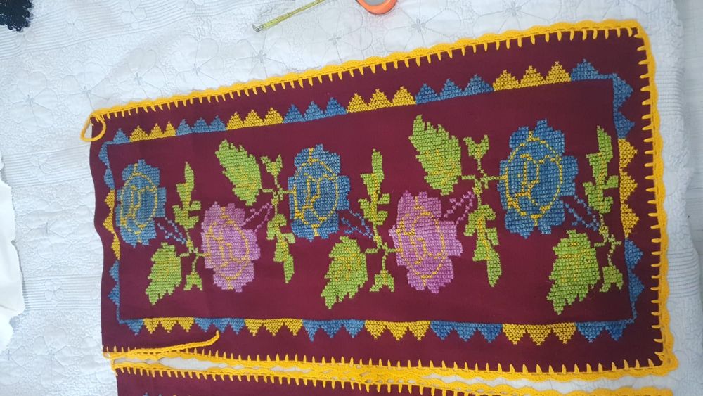 Fote/ zavelci/ soarte traditionale din Oltenia, lucrate manual