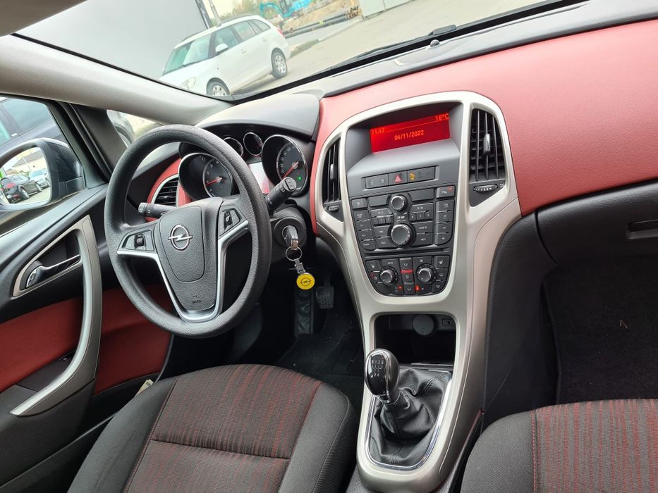 Opel Astra J 2010, 1.6 benzina E5