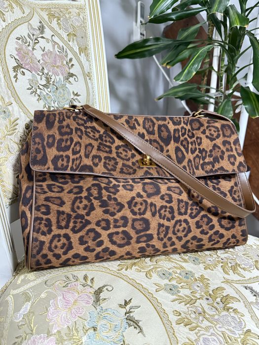 продается сумка бархат замш в отличном слстоянии леопард