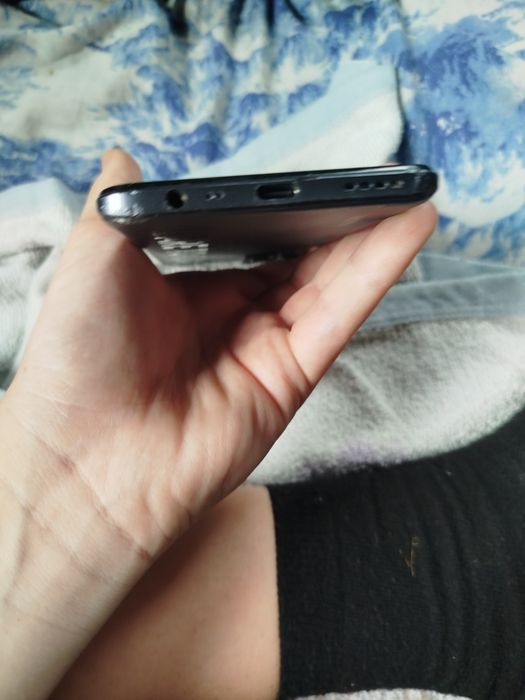Realme 8 pro на запчасти