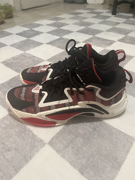 Баскетбольные кроссовки