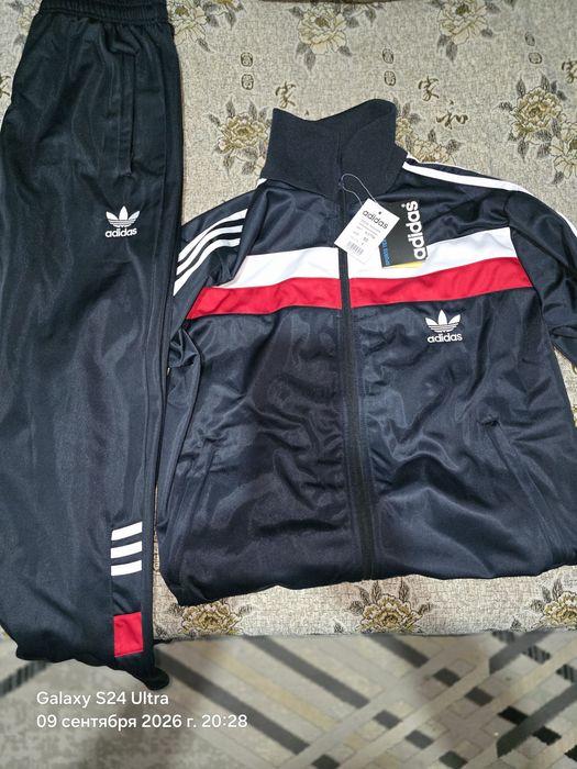 Продам спортивку adidas