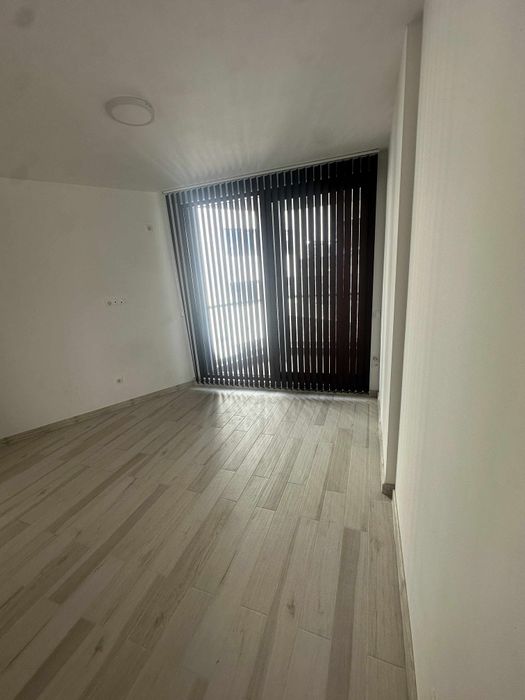 Дава се под наем Офис в Благоевград, Идеален център - 100 кв.м за 612 € - Снимка #9