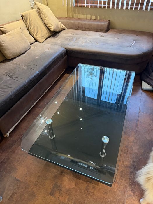 Аглов диван холна масичка и масичка за тв