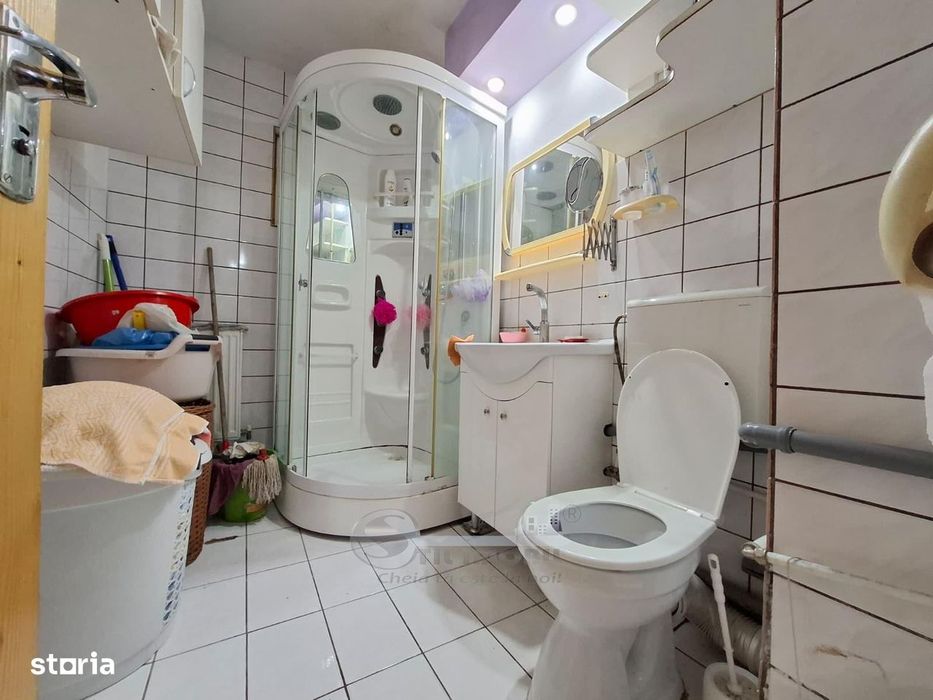 Apartament 3 camere decomandat, Nicolina, baie cu geam