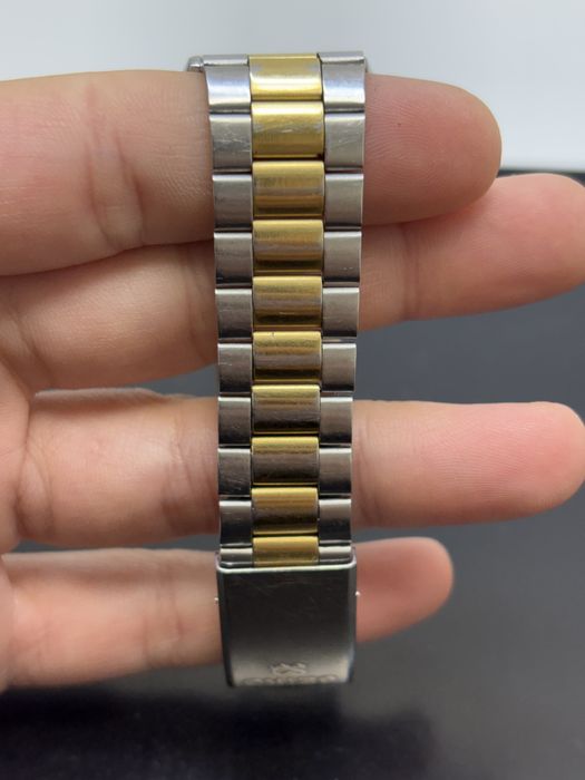 Ретро часовник Seiko Quartz SQ 5Y22-6000