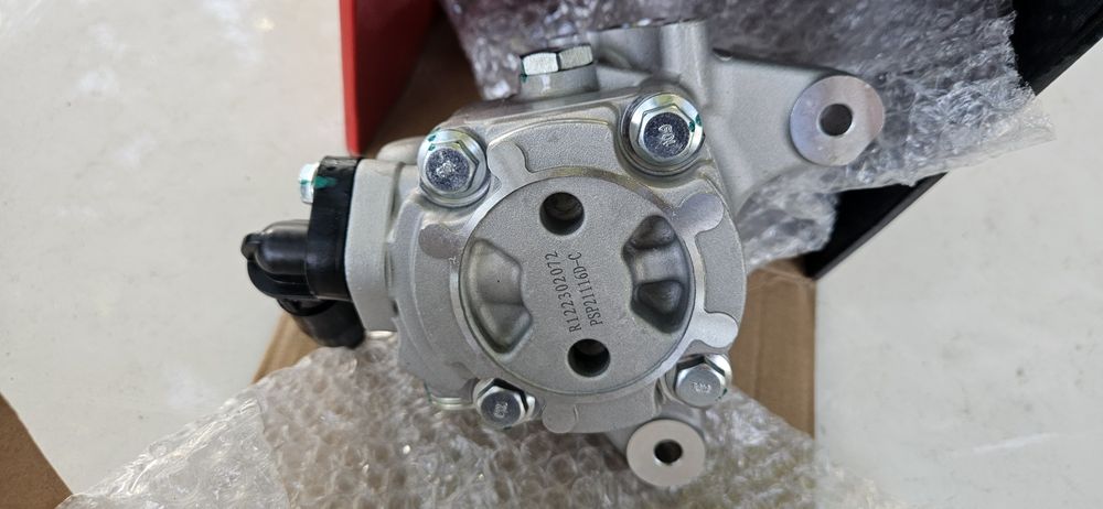 Насос гур Acura RDX  2007 г.в.