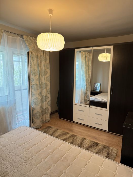 inchiriez sp 3 camere