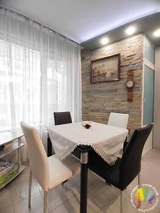 Дава се под наем Тристаен апартамент в Бургас, Възраждане - 86 кв.м за 408 € - Снимка #3