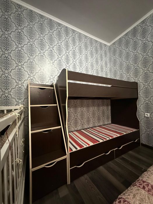 кровать двухьярусная. За 20000