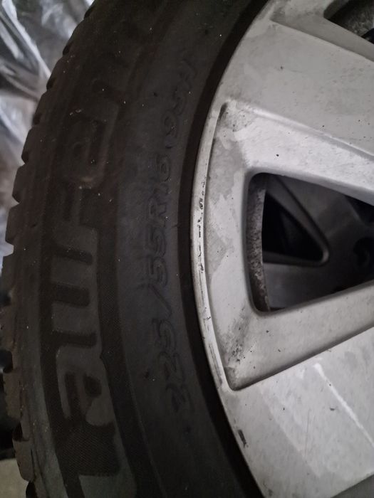 Зимни гуми с джанти 225х55х16 audi
