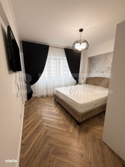 Apartament 3 camere, 77 mp, lift, zona Burdujeni