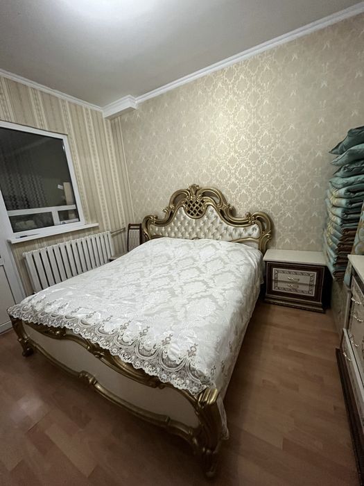 Продам спальный гарнитур в отличном состояний