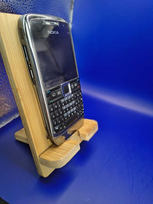 Nokia E71 liber de retea