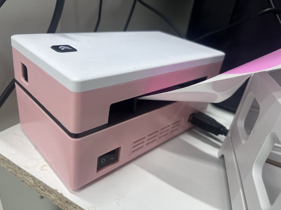 Продается термопринтер с заправленной этикеткой