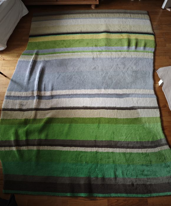 Килим, вълнен ръчно тъкан