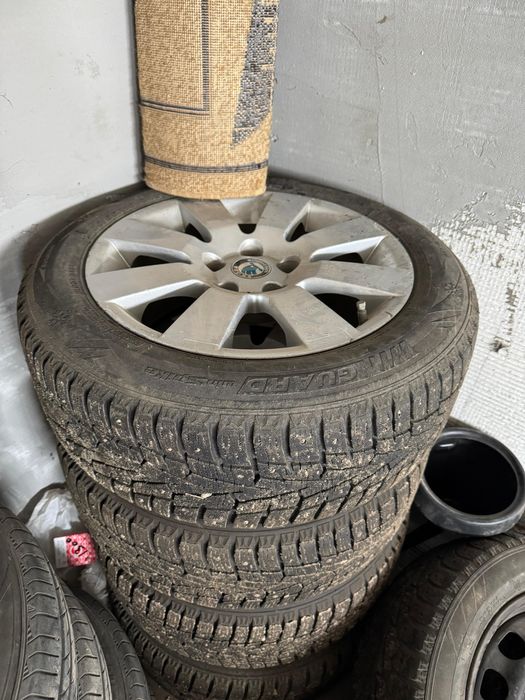 Шина сатылады қысқы 205/55/r16 продам шины  205/55/r16 вместе титанкой