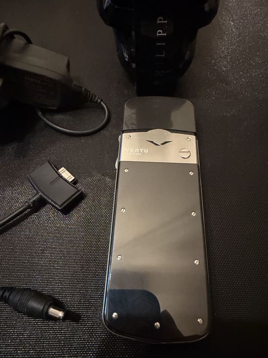 Vertu signature 1 . първо поколение.