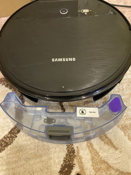 Продам робот пылесос